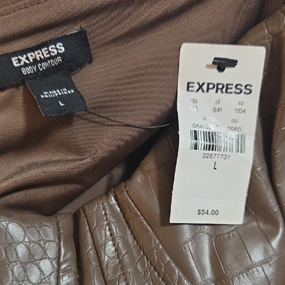 Express Brown Croc-Embossed Top - Picture 2 of 4